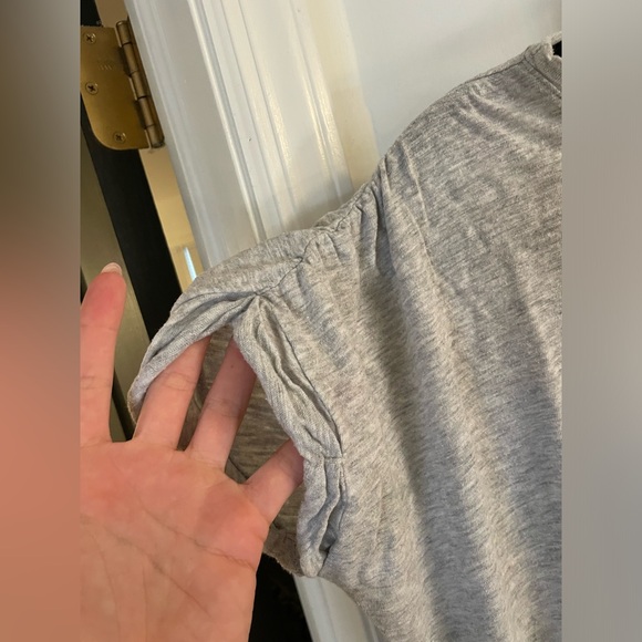 Express - Ruched Sleeve T Shirt - Picture 3 of 4